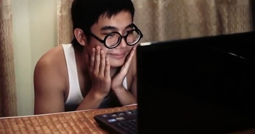 Tán gái thời công nghệ cao