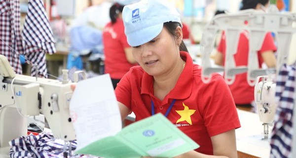 Chuyên gia phản bác “bài toán gửi tiết kiệm có lợi hơn đóng BHXH”