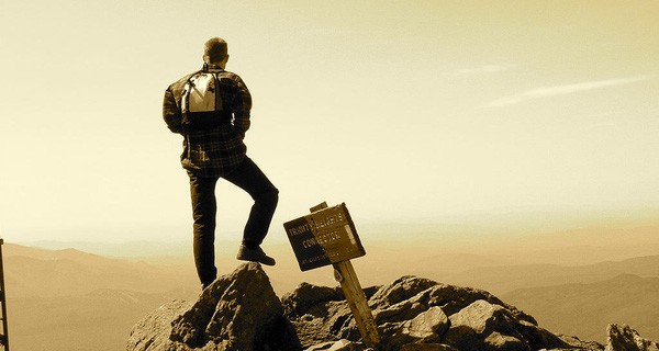 Người trẻ hỏi: Em có tài, sao sếp không cất nhắc em sớm? Khoa học trả lời, cái gì cũng cần “đến tuổi”, giỏi mấy thì giỏi cũng phải chờ tới lúc 40 em nhé!