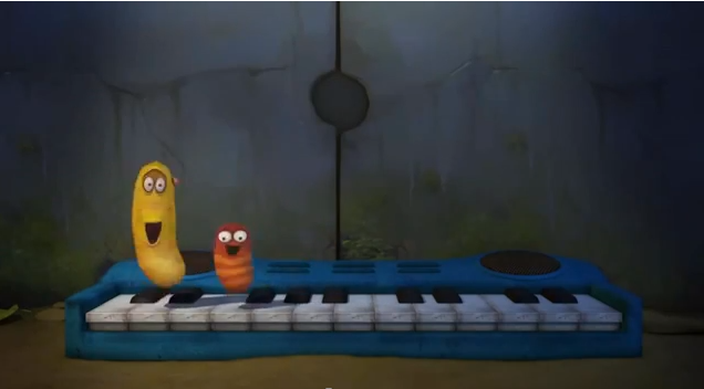 Ấu trùng Larva – Playing Piano