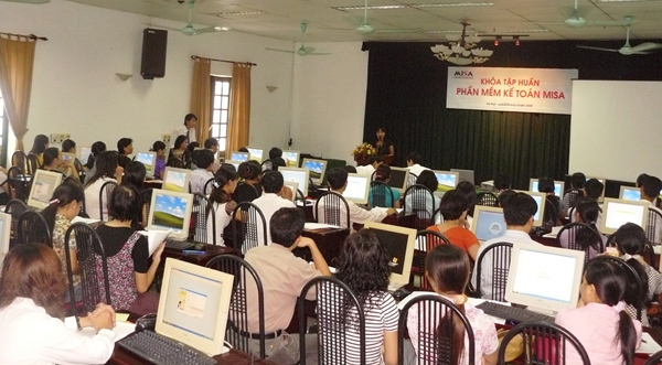 Hơn 120 kế toán tham gia khóa tập huấn Phần mềm MISA Mimosa 2006 tại Hà Nội