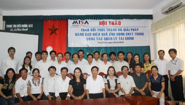 MISA_HN_to_chuc_hoi_thao_tai_Thai_Binh_1_16082010.jpg