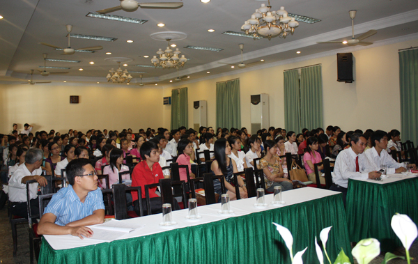 MISA_HN_to_chuc_hoi_thao_tu_van_mien_phi_thue_2010_18082010.jpg
