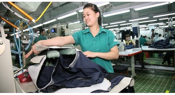 Cần có lộ trình tăng lương cho người lao động