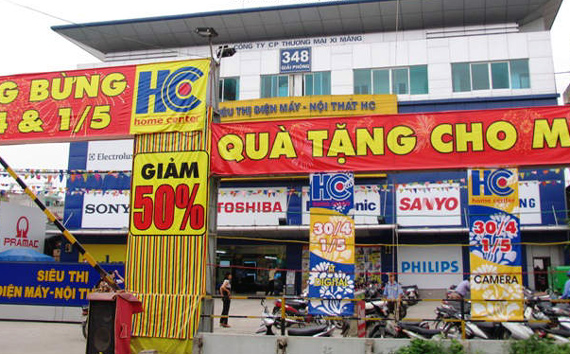 canh-tranh-giua-cac-sieu-thi-dien-may-ngay-cang-khoc-liet-1.jpg
