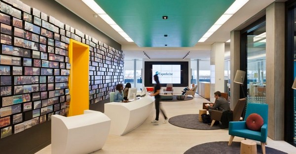 Được cho 6 đến 10 ngàn bảng để đi du lịch hàng năm