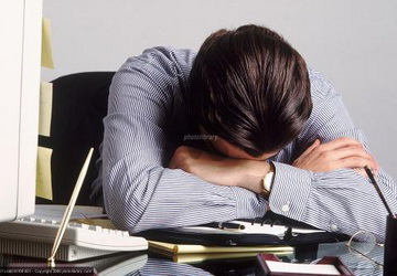 Hội chứng “chết” trên bàn làm việc