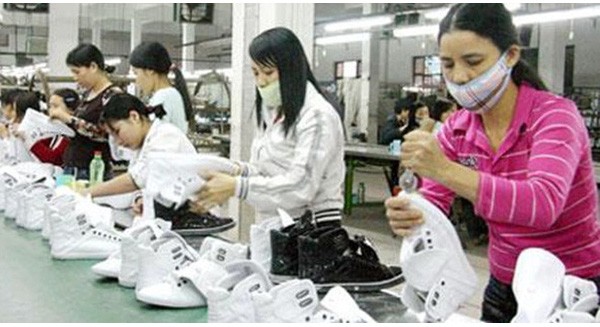 Tăng lương tối thiểu: Cả người lao động và doanh nghiệp cùng lo ngại