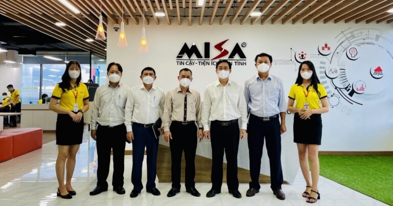 Lãnh đạo tỉnh Đắk Lắk tới làm việc và chúc mừng MISA Buôn Ma Thuột vì những nỗ lực thúc đẩy chuyển đổi số