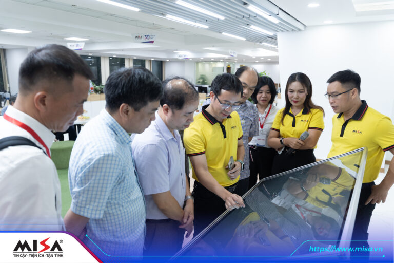 MISA đồng hành cùng Hiệp hội Dữ liệu quốc gia và Bộ Nội Vụ “bình dân học vụ AI”