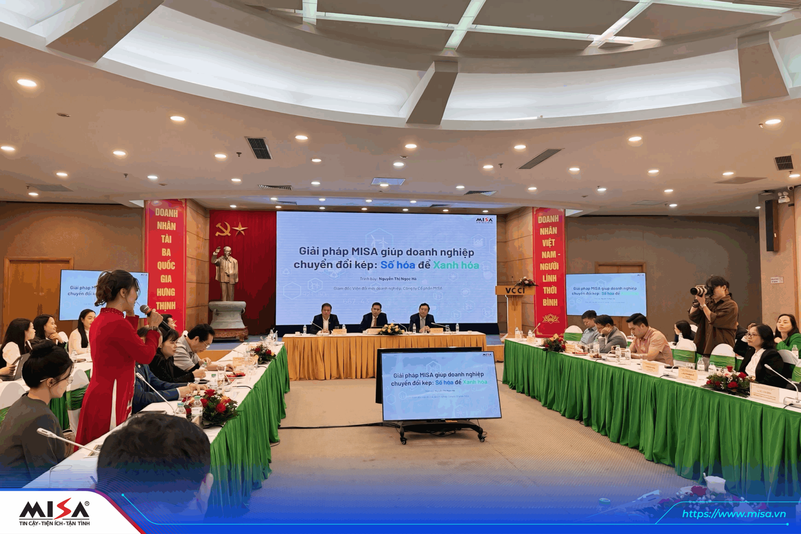 Hệ sinh thái số giúp doanh nghiệp chuyển đổi kép – số hoá để xanh hoá